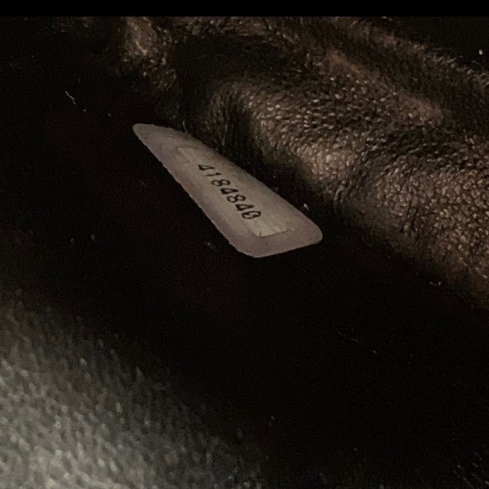 Authentic Chanel purse with authenticity card, and just bag. Purchased in 1996. - Picture 4 of 16